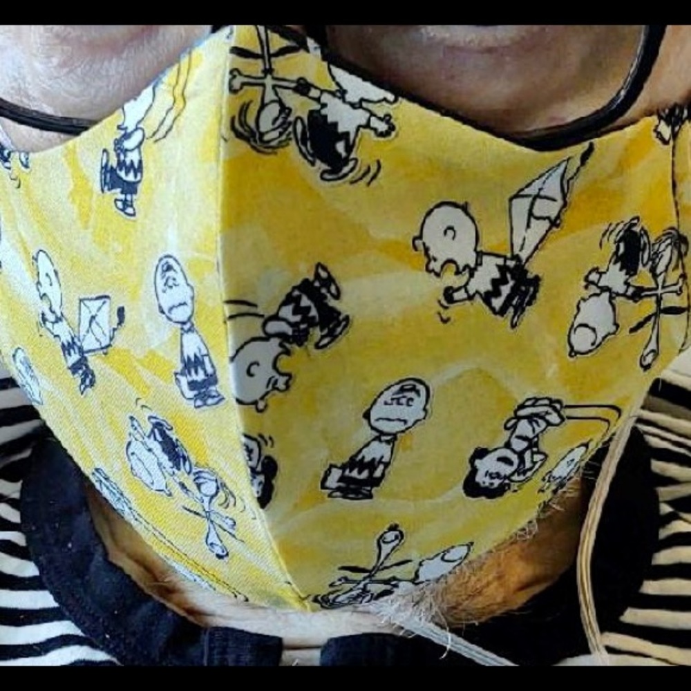 NWT Colorado made Peanuts Charlie Brown Mask